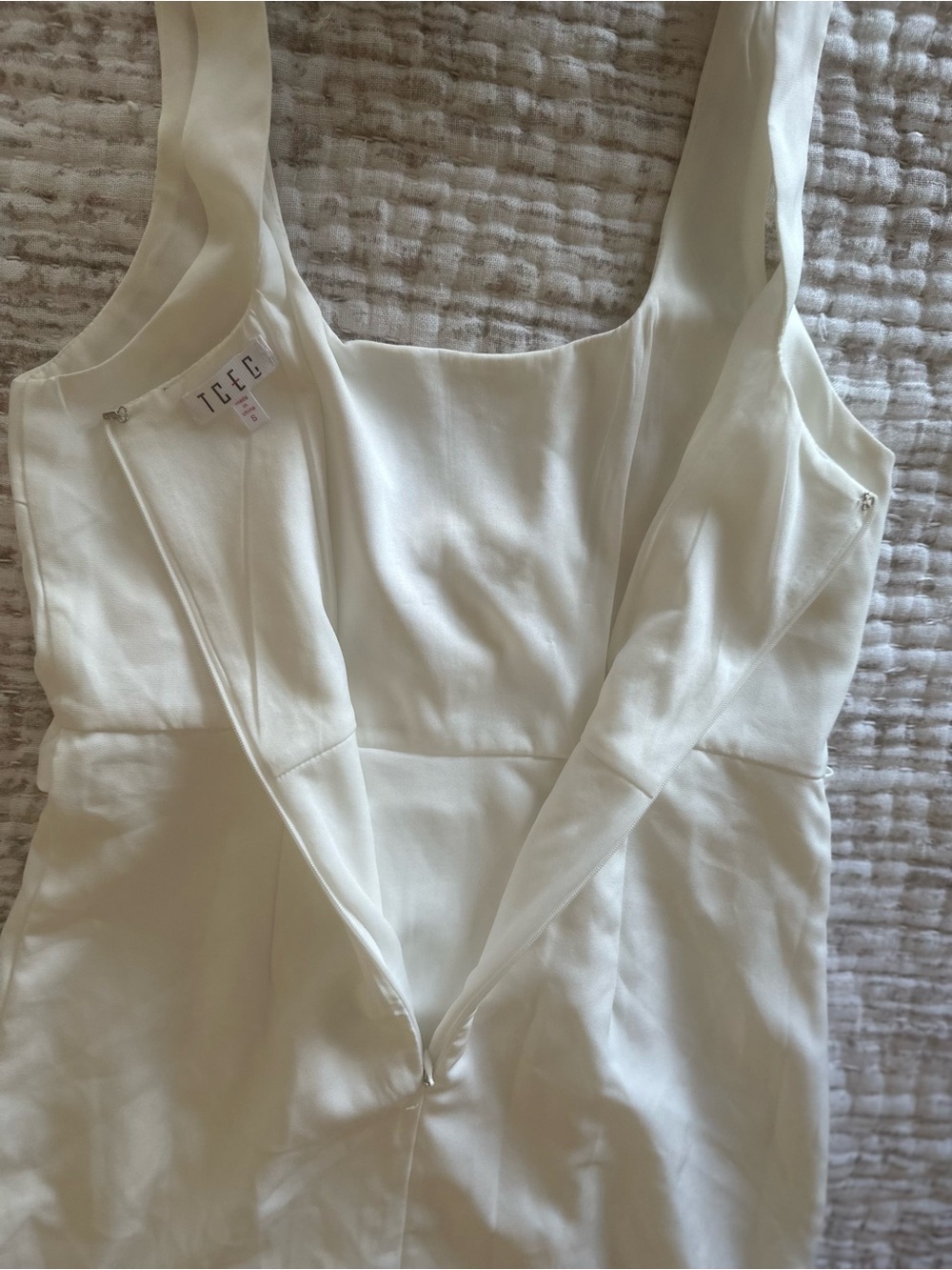 TCEC Dress - Picture 4 of 7